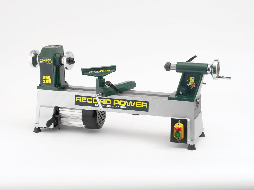 Torno DML250 — vista principal