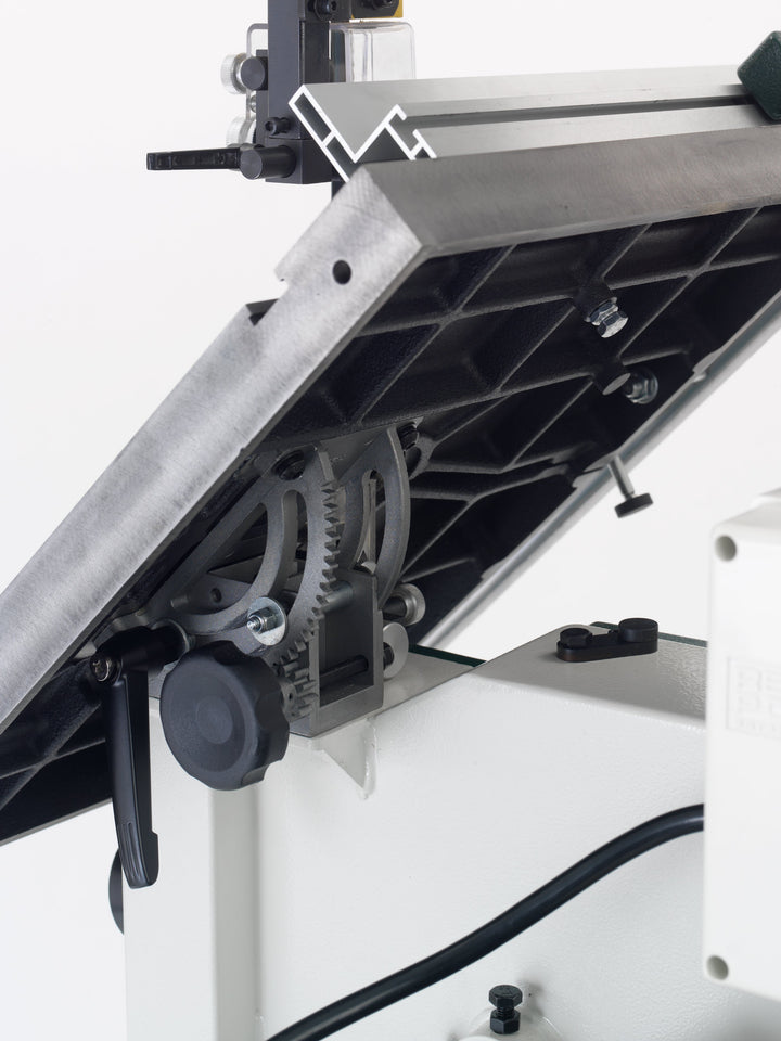 Mesa y trunnion inclinados
